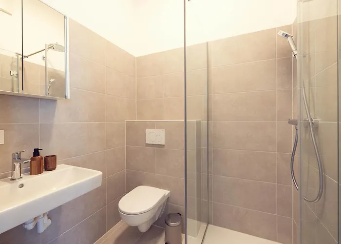 公寓 Leonart Living 34 *